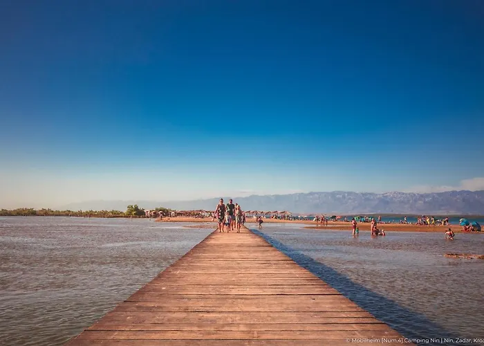 Дом отдыха Mobilheim Mate2 Нин